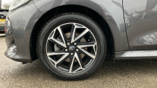 Toyota Yaris 1.5 Hybrid Design 5dr CVT Hybrid Hatchback